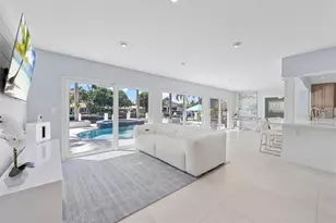 2330 NE 35th St, Pompano Beach, FL 33064 - Photo 11