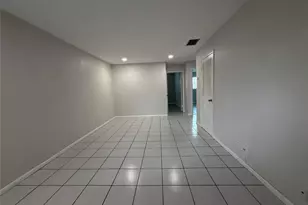 511 W Kalmia Dr, Lake Park, FL 33403 - Photo 5