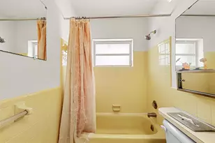 8604 NW 57th Ct, Tamarac, FL 33321 - Photo 17