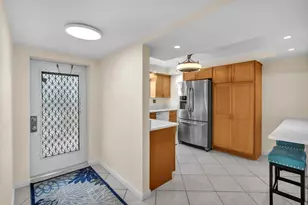 9301 Sunrise Lakes Blvd, Sunrise, FL 33322 - Photo 7