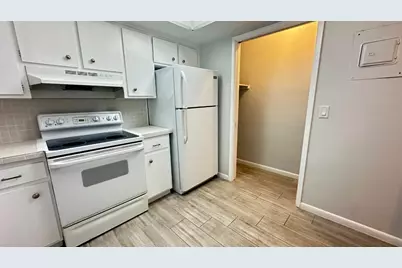 1911 NE 28th Court #2B, Pompano Beach, FL 33064 - Photo 3