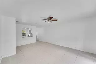 9182 NW 40th St, Coral Springs, FL 33065 - Photo 9