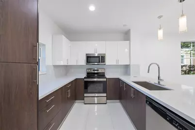 324 SW 14th Court #324, Fort Lauderdale, FL 33315 - Photo 5