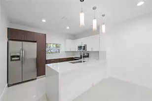 324 SW 14th Ct, Fort Lauderdale, FL 33315 - Photo 3