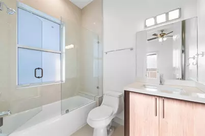 324 SW 14th Court #324, Fort Lauderdale, FL 33315 - Photo 15