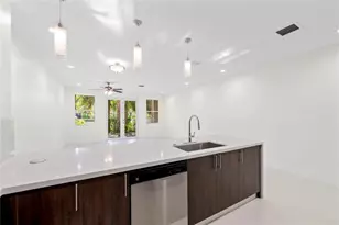 1432 SW 4th Ave, Fort Lauderdale, FL 33315 - Photo 3