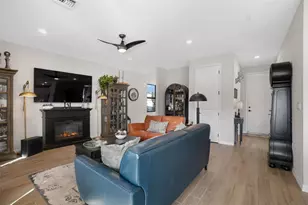 4445 Silverwood Ln S, Fort Lauderdale, FL 33309 - Photo 7