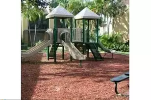 4463 Treehouse Ln, Tamarac, FL 33319 - Photo 43