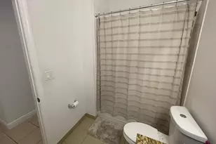 817 SW 147th Ave, Pembroke Pines, FL 33027 - Photo 19