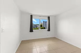 2106 S Cypress Bend Dr, Pompano Beach, FL 33069 - Photo 13