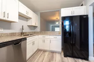 6061 N Falls Cir Dr, Lauderhill, FL 33319 - Photo 3