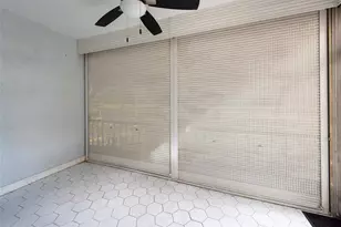 6061 N Falls Cir Dr, Lauderhill, FL 33319 - Photo 11