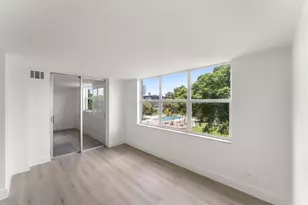 441 NE 195th St, Miami, FL 33179 - Photo 17