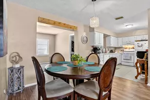 9806 NW 71st St, Tamarac, FL 33321 - Photo 9