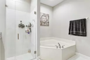 7520 S Aragon Blvd, Sunrise, FL 33313 - Photo 23