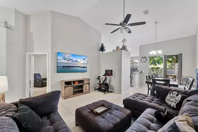 7520 S Aragon Boulevard #2, Sunrise, FL 33313 - Photo 15