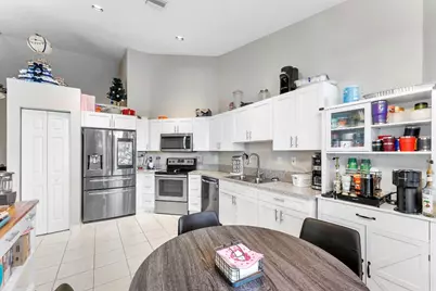 7520 S Aragon Boulevard #2, Sunrise, FL 33313 - Photo 9