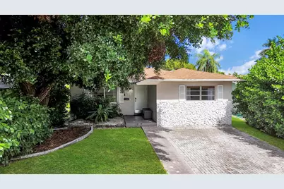 214 SE 6th Street, Dania Beach, FL 33004 - Photo 1