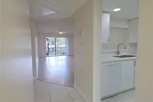 7901 S Colony Cir, Tamarac, FL 33321 - Photo 3