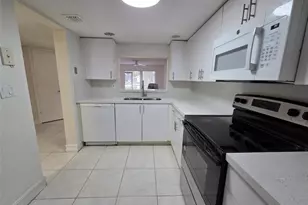 7901 S Colony Cir, Tamarac, FL 33321 - Photo 13