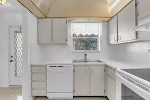 6870 Royal Palm Blvd, Margate, FL 33063 - Photo 9