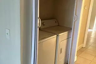 704 Meadows Cir, Boynton Beach, FL 33436 - Photo 7