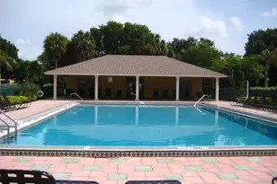 704 Meadows Cir, Boynton Beach, FL 33436 - Photo 17