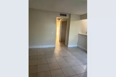 704 Meadows Circle #704, Boynton Beach, FL 33436 - Photo 3