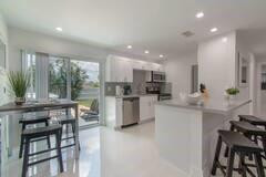 4155 SW 49th St main architectural view