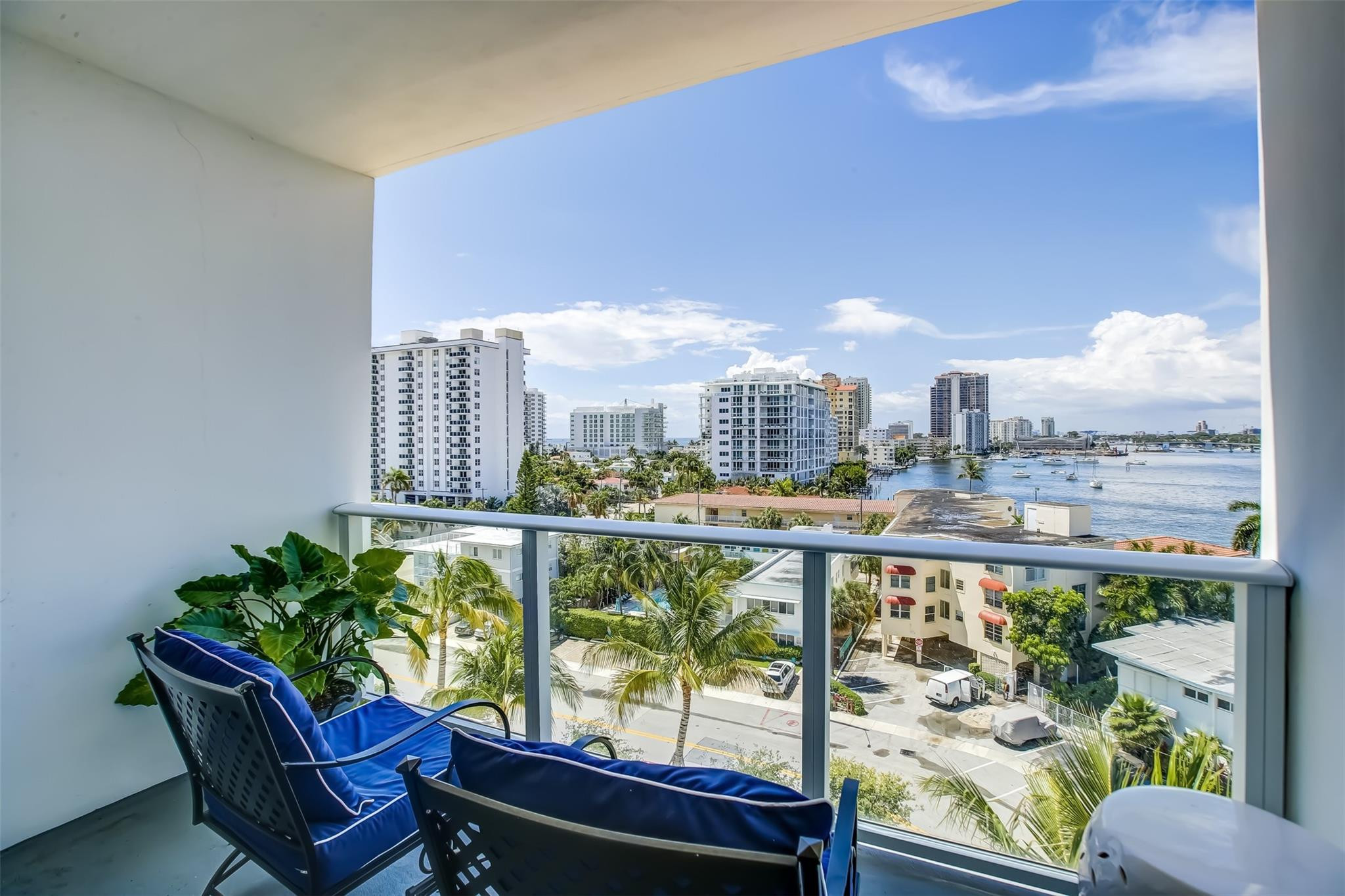 401 N Birch Rd Unit #705 main architectural view