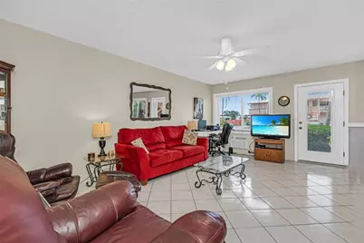 1000 SW 11th Avenue #2E, Hallandale Beach, FL 33009 - Photo 11