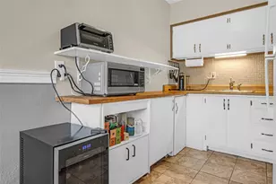 1000 SW 11th Ave, Hallandale Beach, FL 33009 - Photo 15