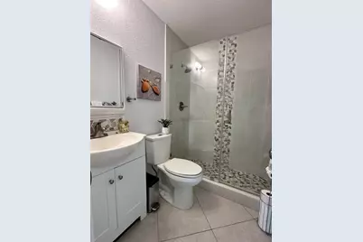 9208 NW 80th Street, Tamarac, FL 33321 - Photo 9