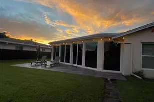 9208 NW 80 St, Tamarac, FL 33321 - Photo 5