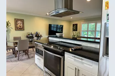 9208 NW 80th Street, Tamarac, FL 33321 - Photo 13