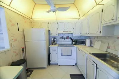286 Monaco F #F, Delray Beach, FL 33446 - Photo 9
