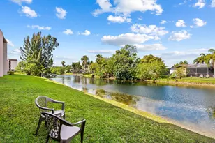 10442 Sunrise Lakes Blvd, Sunrise, FL 33322 - Photo 5