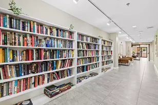 10442 Sunrise Lakes Blvd, Sunrise, FL 33322 - Photo 23