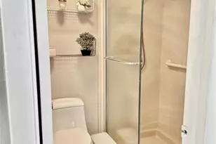 9201 Lime Bay Blvd, Tamarac, FL 33321 - Photo 13