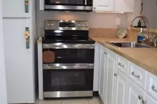 9201 Lime Bay Blvd, Tamarac, FL 33321 - Photo 5