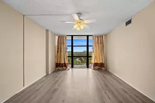 800 Parkview Dr, Hallandale Beach, FL 33009 - Photo 17
