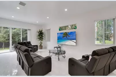 2962 NW 10th Court, Fort Lauderdale, FL 33311 - Photo 11