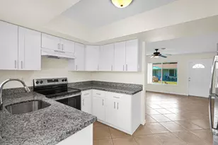 1658 NE 34th St, Fort Lauderdale, FL 33334 - Photo 9