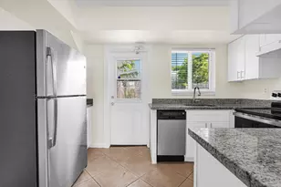 1658 NE 34th St, Fort Lauderdale, FL 33334 - Photo 7