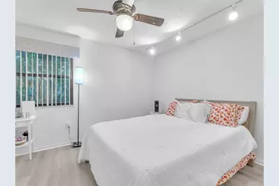 146 NW 98th Terrace #146, Plantation, FL 33324 - Photo 11