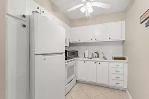 2160 NE 56th Ct, Fort Lauderdale, FL 33308 - Photo 13