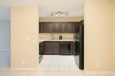 11340 Royal Palm Boulevard #11340, Coral Springs, FL 33065 - Photo 5