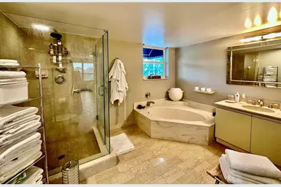7582 NE Regency Lake Drive #301, Boca Raton, FL 33433 - Photo 11