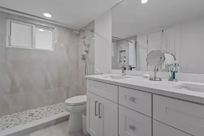 4301 Martinique Circle #M2, Pompano Beach, FL 33066 - Photo 9