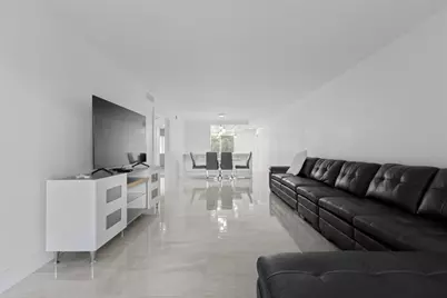 4301 Martinique Circle #M2, Pompano Beach, FL 33066 - Photo 5